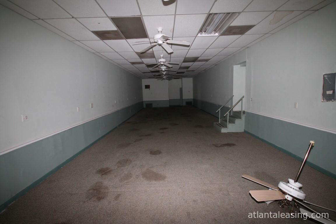 Ground floor retail/office - front room (view from entrance)