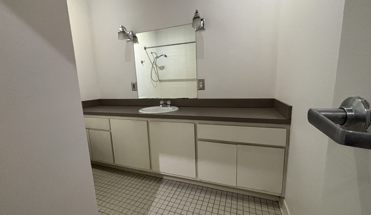 M202_bathroom