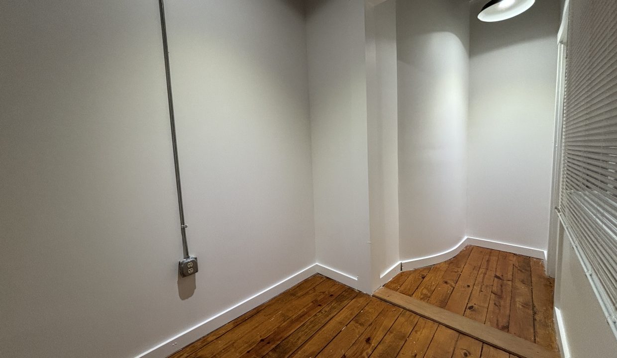 M202_front office