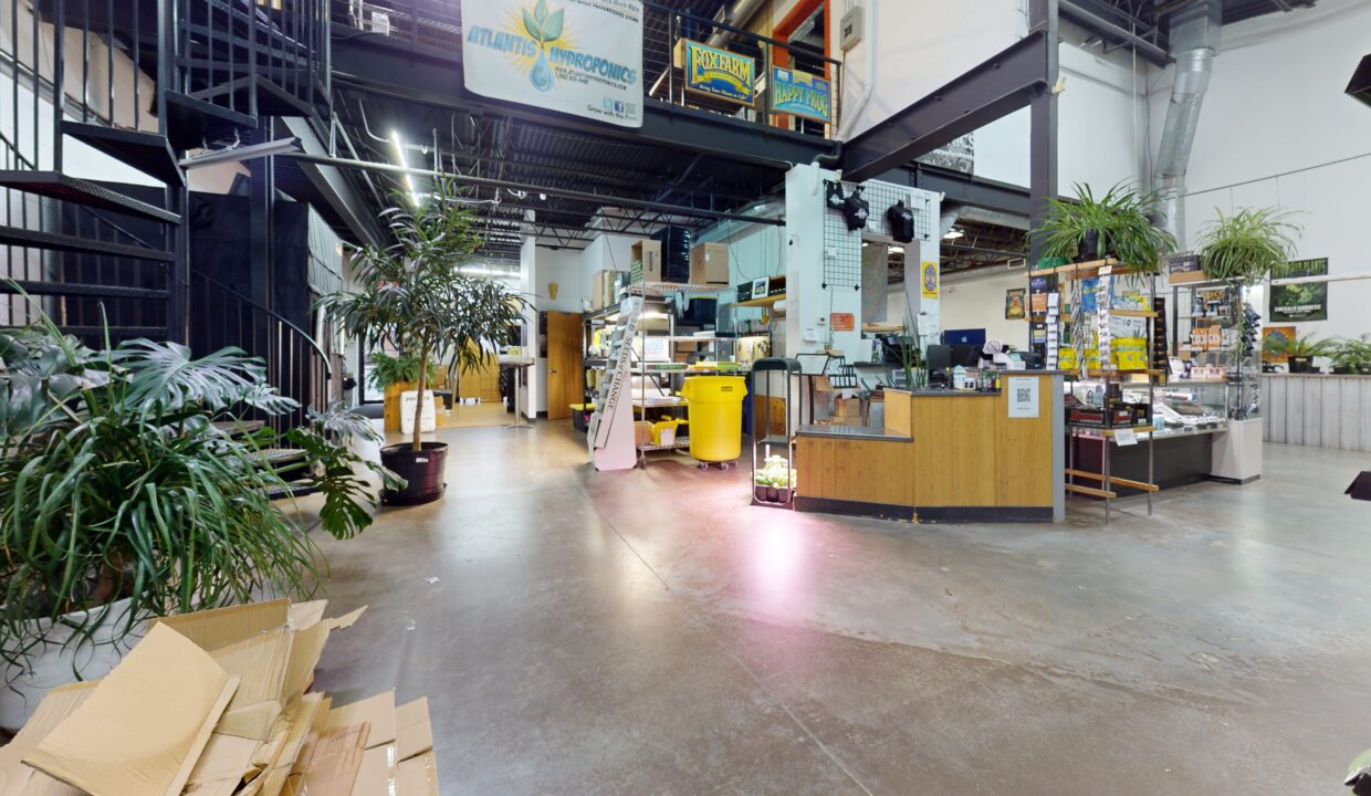 Interior open floor space (Unit 4)