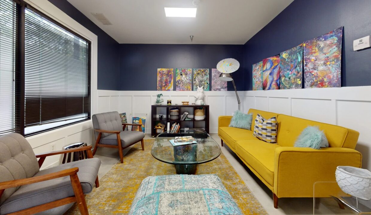 Antone Unit 1_lobby 2