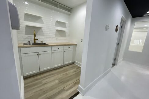 Antone_7_kitchen