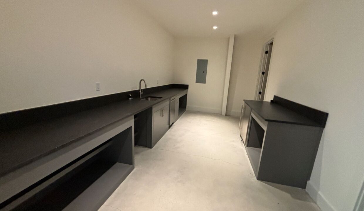 Unit 12-14 kitchen