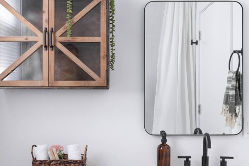 21 bathroom 20210813-6U7A9755-WEB